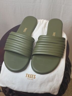 TKEES Olive Green Ribbed Slide Sandals
